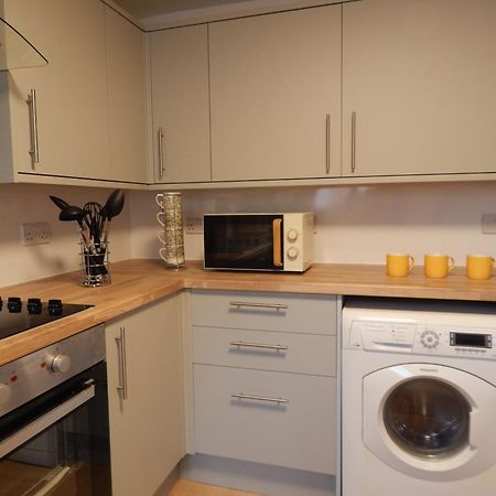 Modern, Well Located En-Suite Rooms With Parking - Orbitat Accommodations CBG Exterior photo