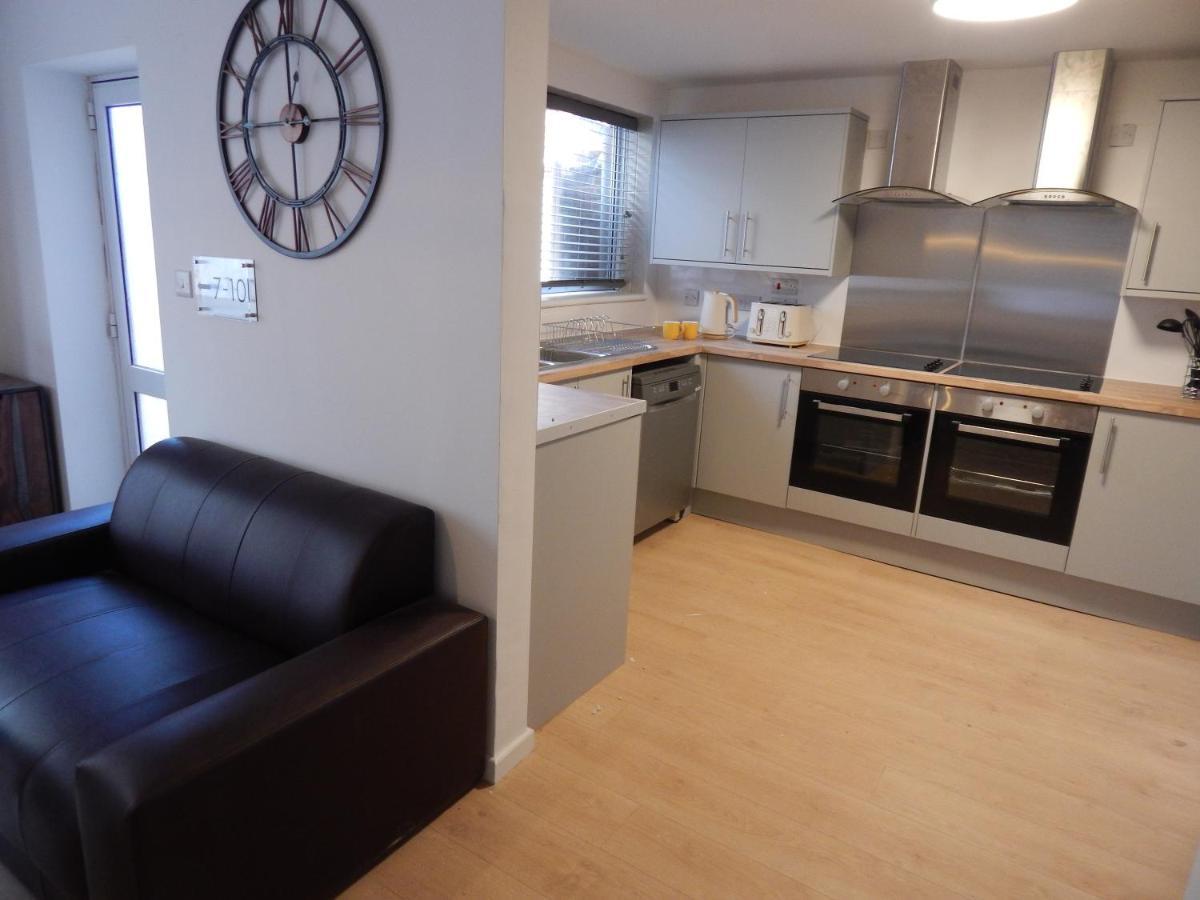Modern, Well Located En-Suite Rooms With Parking - Orbitat Accommodations CBG Exterior photo