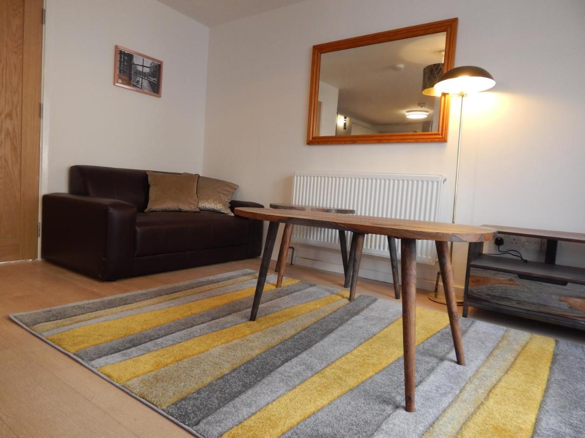Modern, Well Located En-Suite Rooms With Parking - Orbitat Accommodations CBG Exterior photo