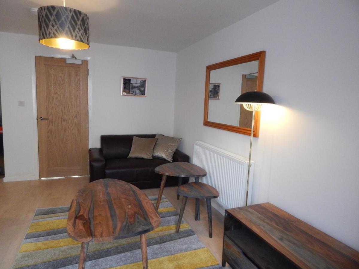 Modern, Well Located En-Suite Rooms With Parking - Orbitat Accommodations CBG Exterior photo