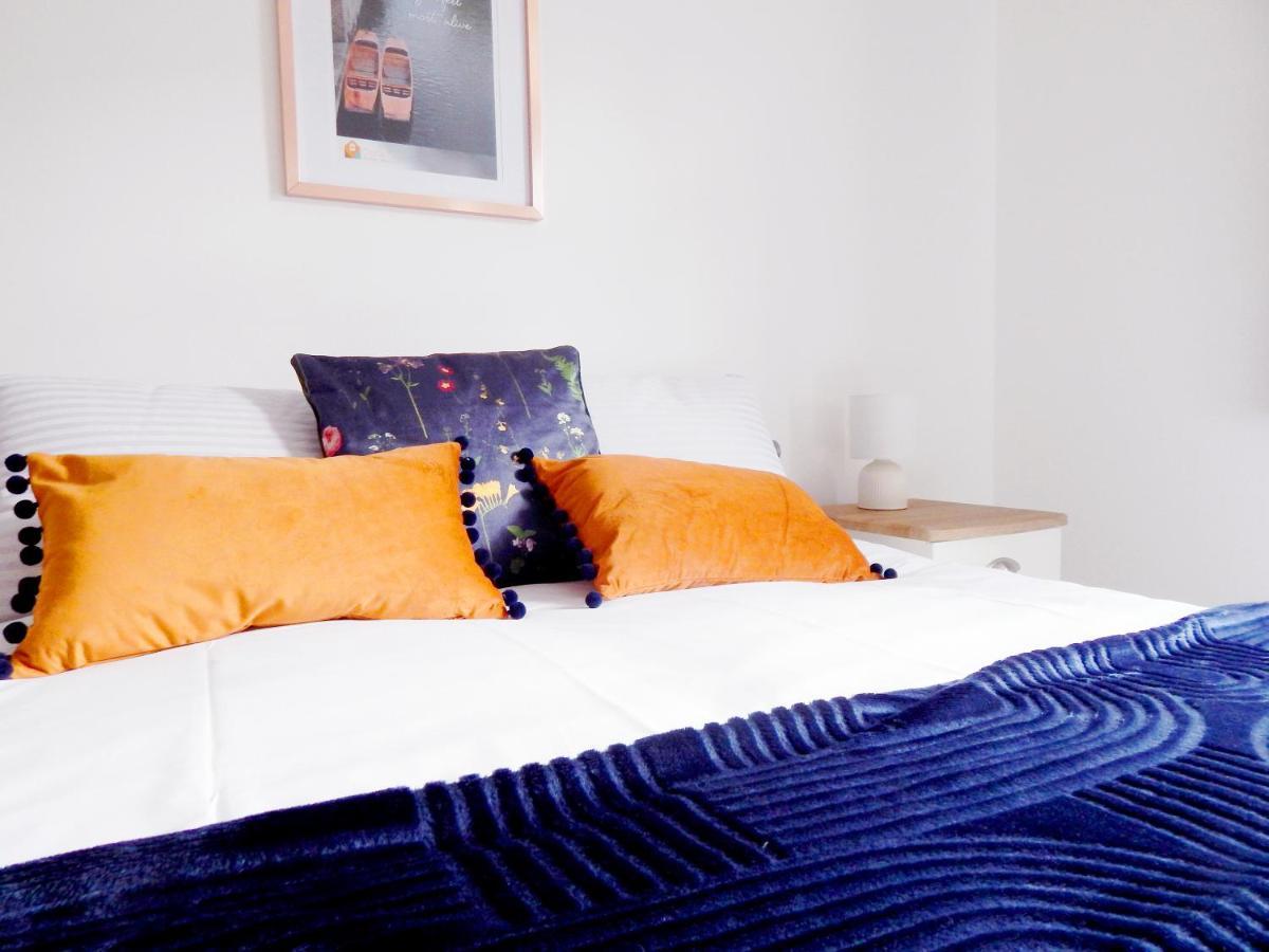 Modern, Well Located En-Suite Rooms With Parking - Orbitat Accommodations CBG Exterior photo