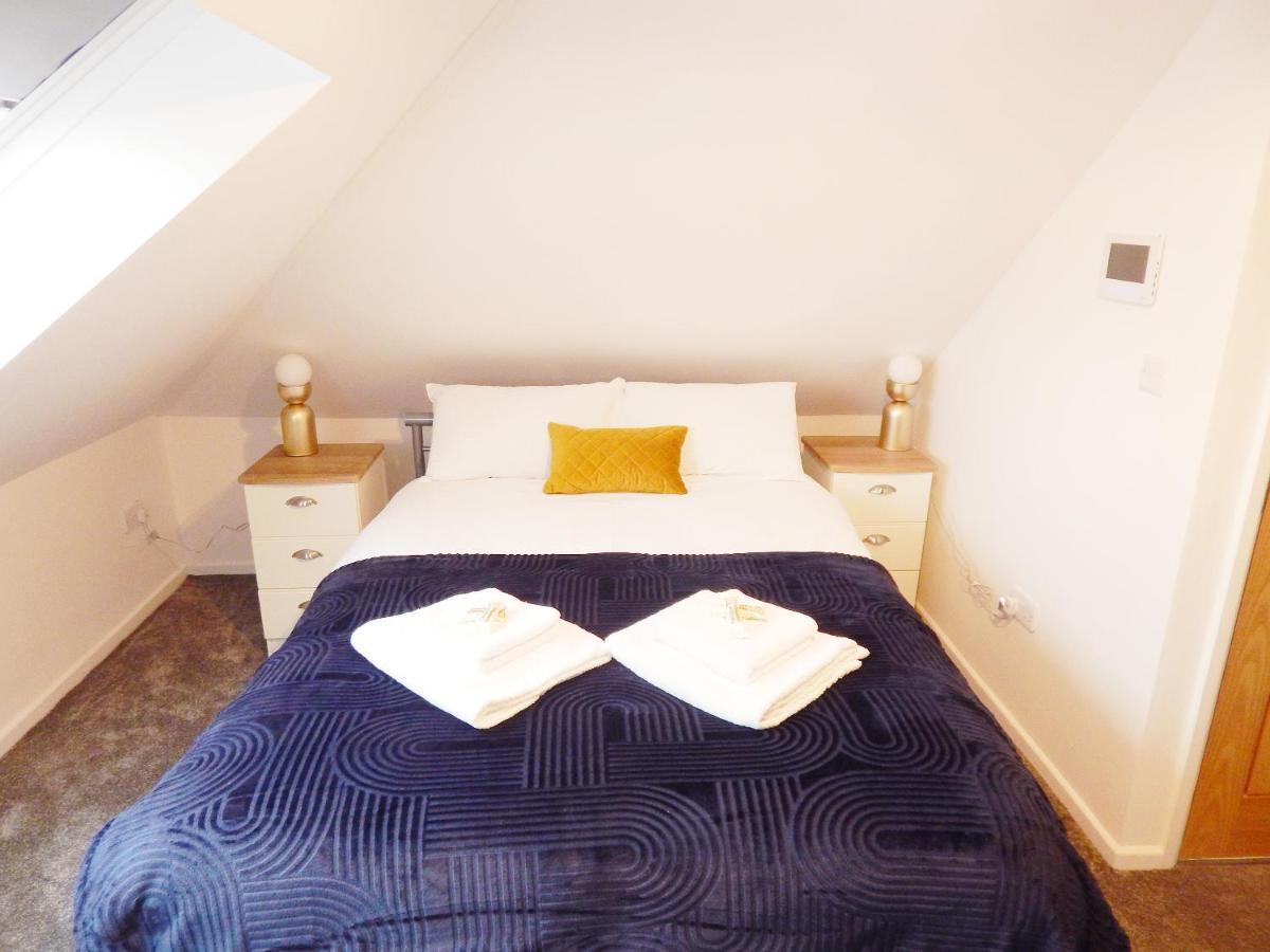 Modern, Well Located En-Suite Rooms With Parking - Orbitat Accommodations CBG Exterior photo