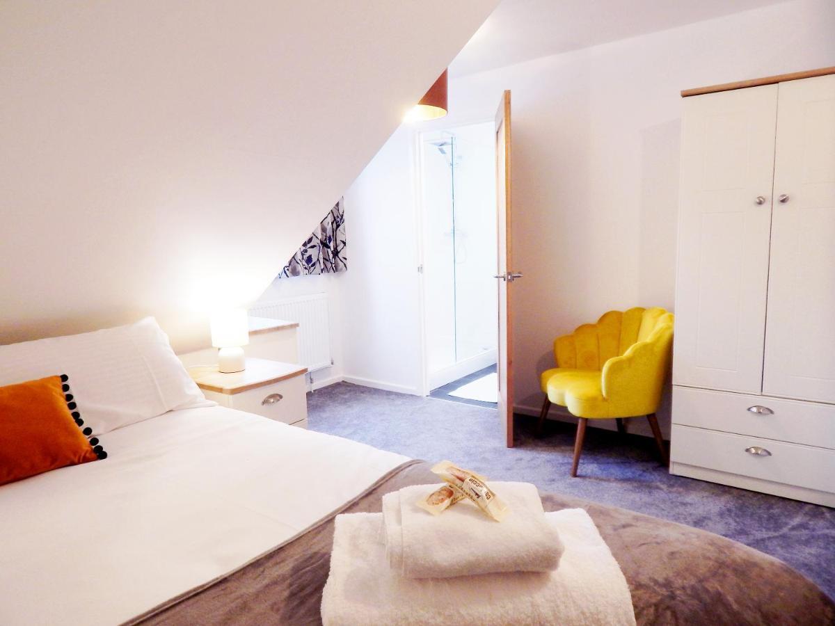Modern, Well Located En-Suite Rooms With Parking - Orbitat Accommodations CBG Exterior photo