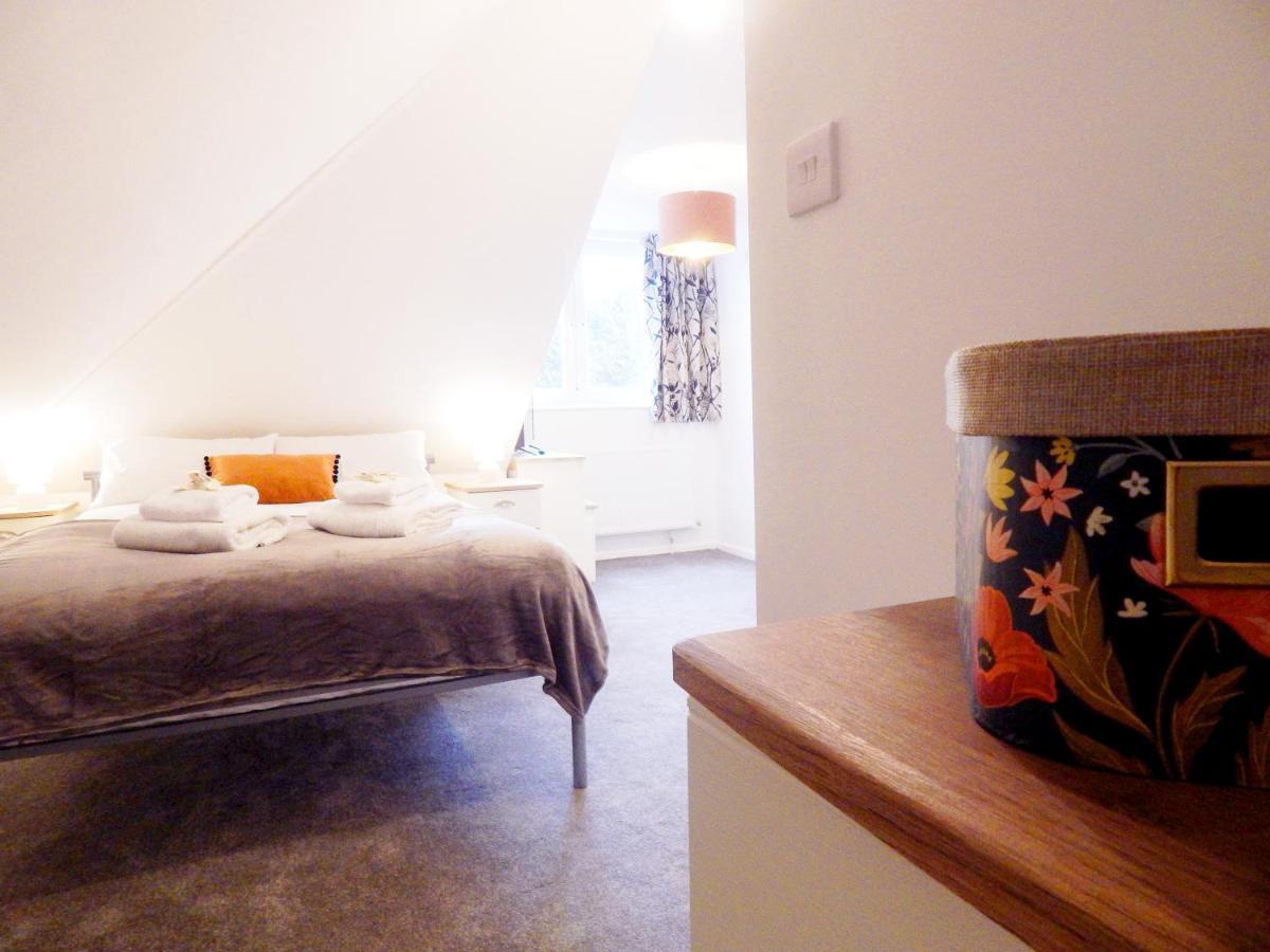 Modern, Well Located En-Suite Rooms With Parking - Orbitat Accommodations CBG Exterior photo